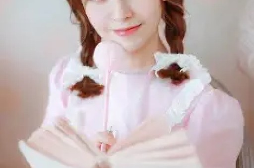 气温回升催热瓜市黄瓤“特小凤”身价攀升至每斤10元