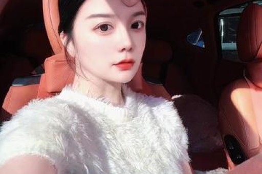 刘纯燕吃炸酱面被拍